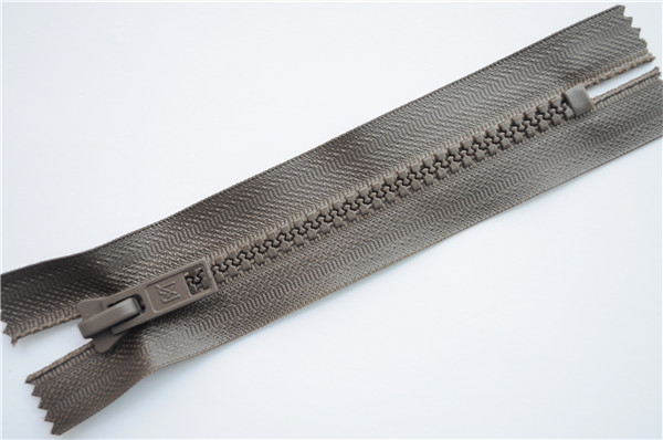 Plastic water proof zipper